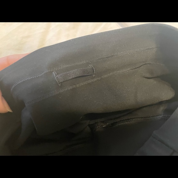 Lululemon yoga leggings - 
MAPPED OUT HIGH RISE TIGHT 28" *CAMO in black - Picture 5 of 7